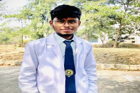 Kumar Divyanshu – Founder of CollegeEnquiry.in | Education Entrepreneur in India